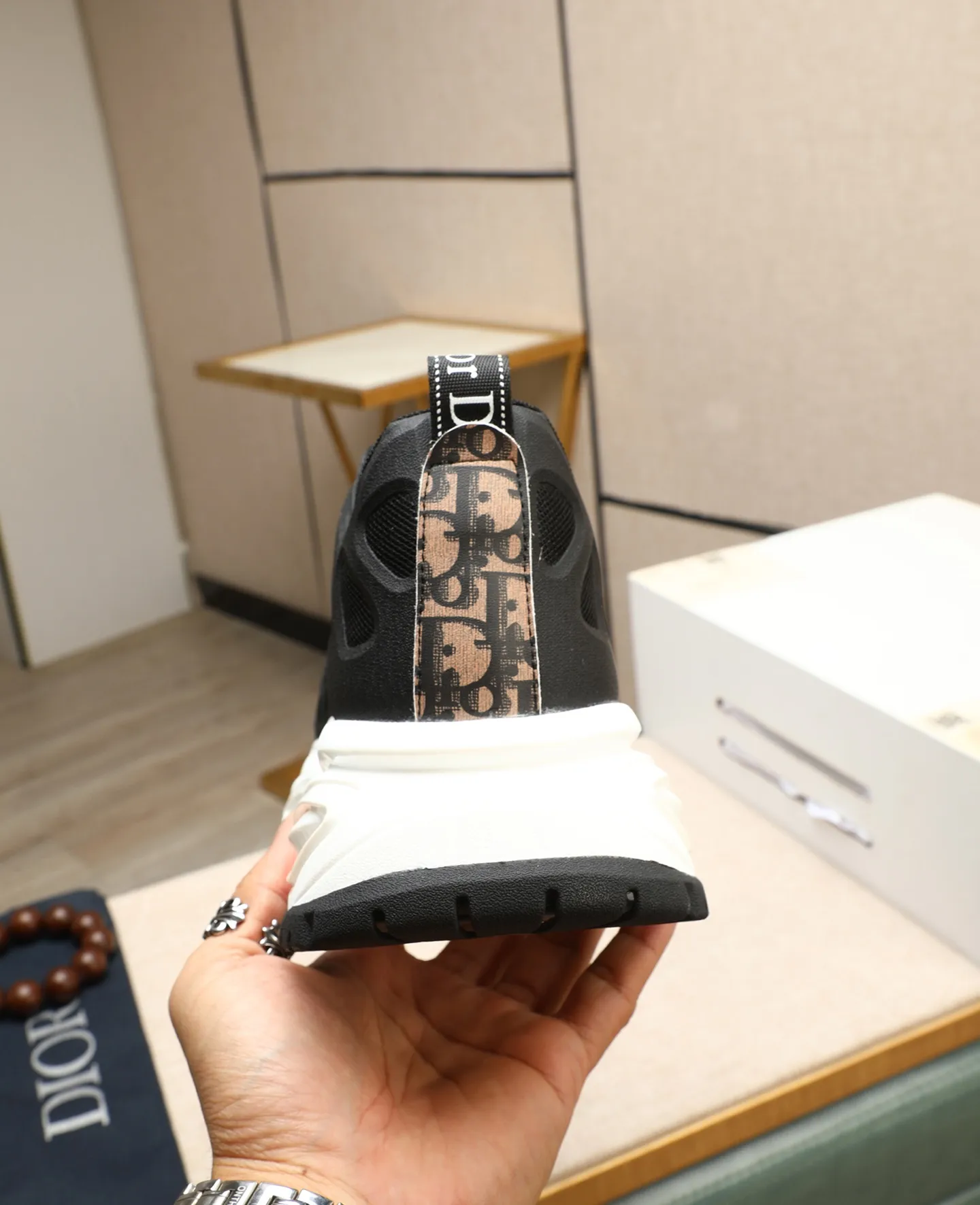 Men's men's shoes💰460 🌹🌹[Dior] 2025 latest model🙈original replica! 👟👟👟You can go to the top-notch workmanship. The upper is made of Italian 🇮🇹imported cowhide. The mesh lining is suitable for travel. The original replica outsole makes it suitable for all kinds of travel, showing low-key luxury. Let quality speak for itself. Color: Size: 38-44